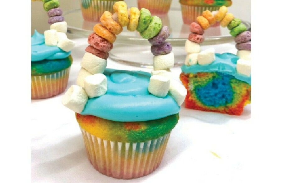 Rainbow cupcakes