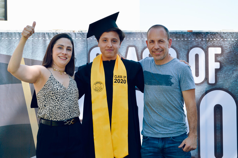 Bertha, Antonio y Antonio