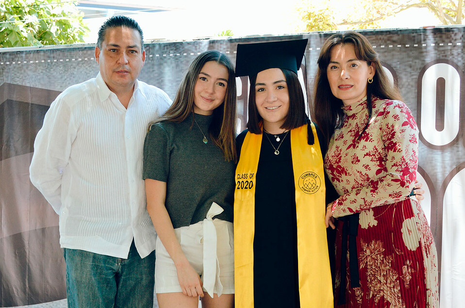 Carlos, Victoria, Alejandra y Jéssica
