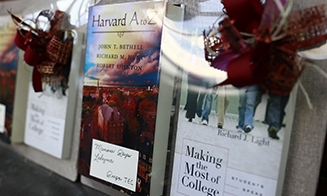 Las alumnas recibieron Harvard Prize Book Award / Foto: Daniel Saldívar