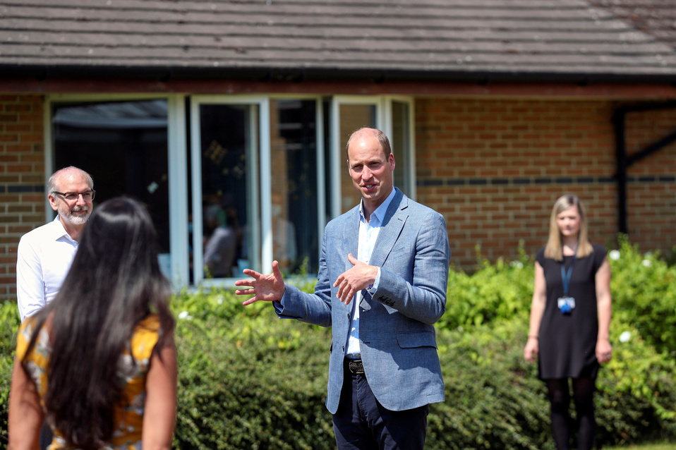 Príncipe William visitó a los científicos del coronavirus (Foto: Reuters)