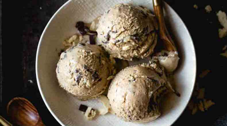 Aprovecha la cuarentena para preparar estas deliciosas recetas de helado saludable en casa.