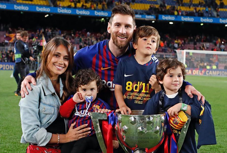Quizás no lo sabías pero Antonella Roccuzzo, la esposa de Messi, empezó su noviazgo con el futbolista argentino ¡desde los 15!