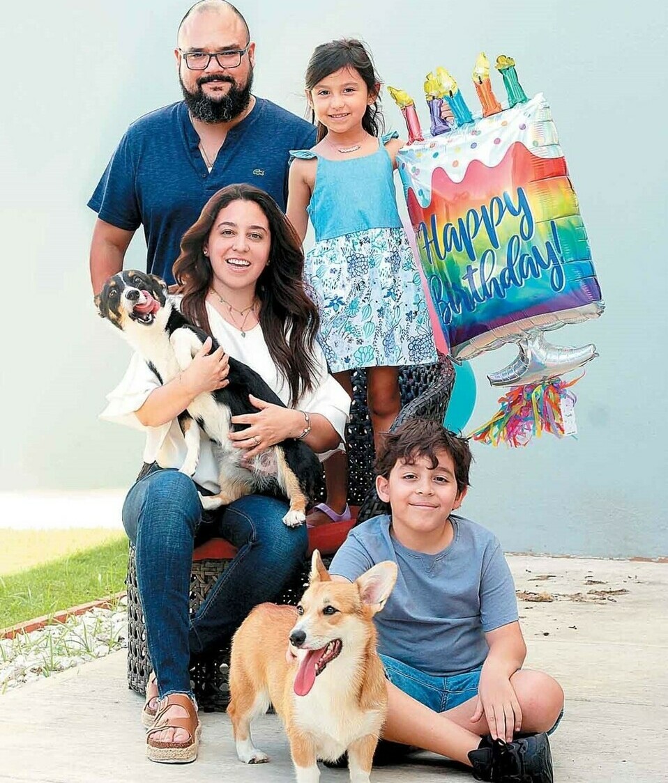 Rolando Rivera, Nina Rivera, Gaby de Rivera y Diego Garza / Foto: José Chang