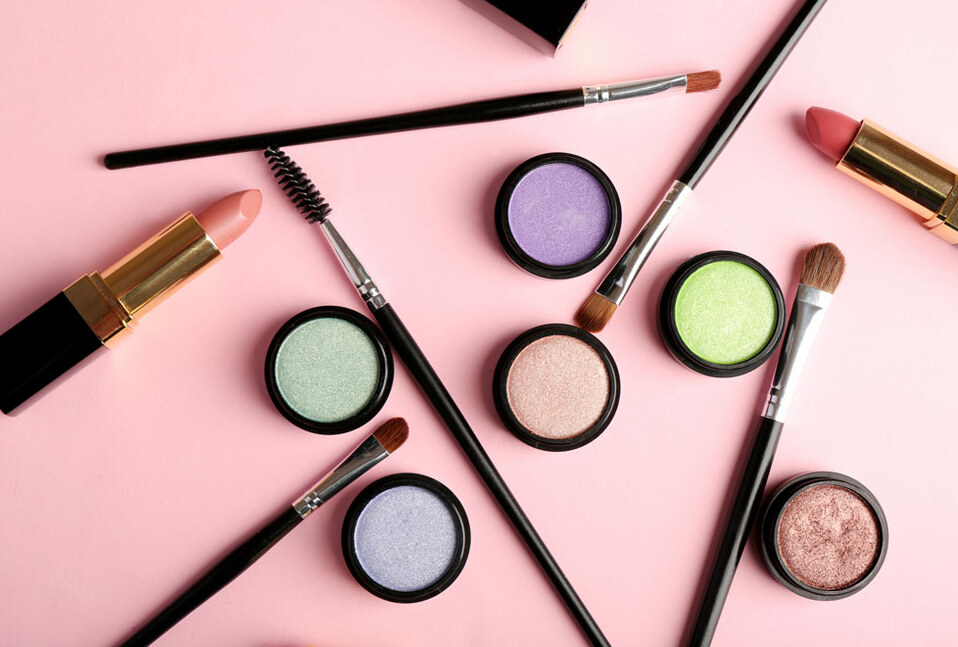 Durante el verano hay que tener cuidados especiales con los cosméticos (Shutterstock).