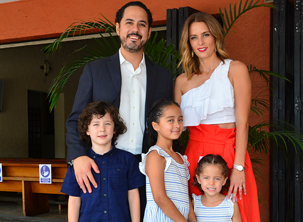 Nacho Cardona, Karla Rizzo, Sebastián Cardona, Emma Cardona y Andrea Cardorna