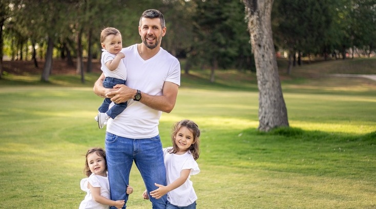 Paulo Pezzolano y sus hijos. Foto: Carlos Dayan Aparicio.