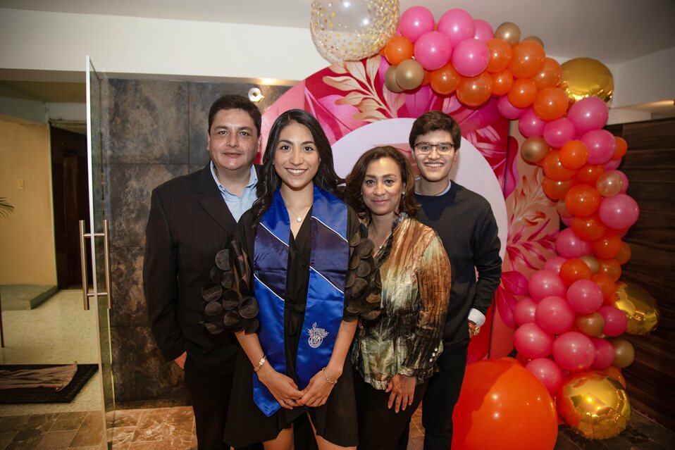 Amado Figueroa, Anapau Ozumbilla, Eduardo Figueroa y Liliana Ozumbilla. Foto: Carlos Dayan Aparicio.