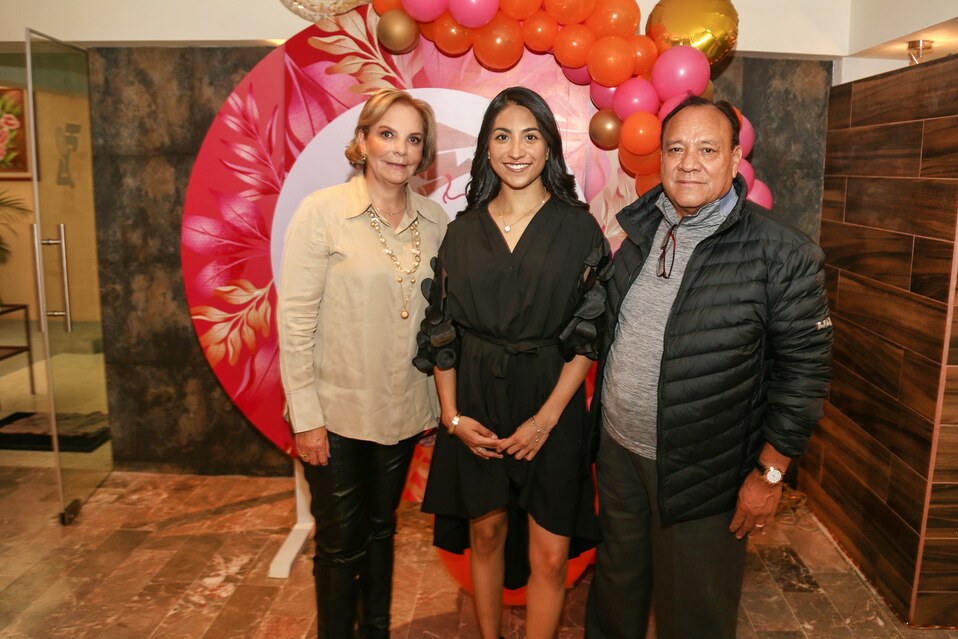 Gabriela Silva, Anapau Ozumbilla y Alejandro Ozumbilla. Foto: Carlos Dayan Aparicio.