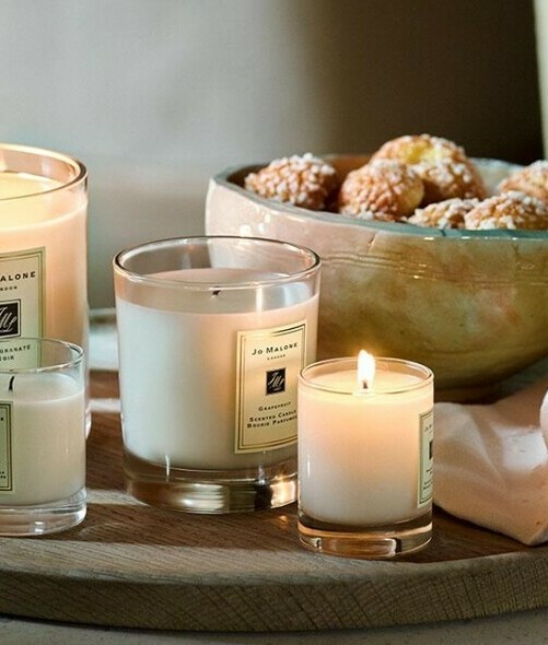 Las velas aromáticas de marcas como Jo Malone son de las favoritas para el verano