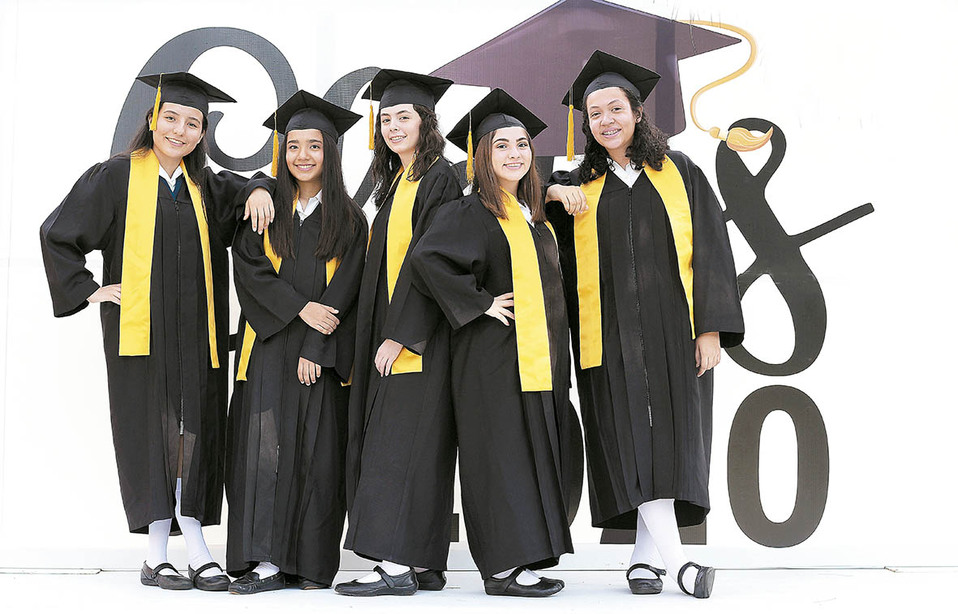 Felices Graduadas  / Foto: José Chang