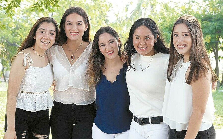 Jillian Castro, Mitzari Rojas, Karla Ramírez, Ethel García y Alejandra Ramírez / Foto: José Chang
