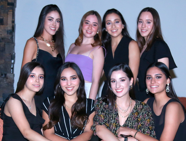 MARÍA MÓNICA, PAMELA, MARIFER, DANIELA, NICOLE, PAOLA, DANIELA Y ANA CRISTINA