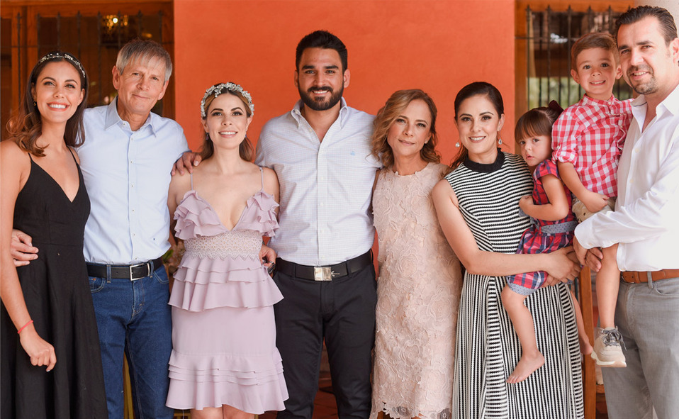 FAMILIA DE LA NOVIA. CLAUDIA, SALVADOR, MARCELA, ROBERTO, CLAUDIA, NADIA, LUCIANA, EFRÉN Y EFRÉN