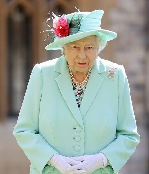 Reina Isabel se desvincula del Príncipe Andrew, Harry y Meghan Markle (Foto: Instagram)