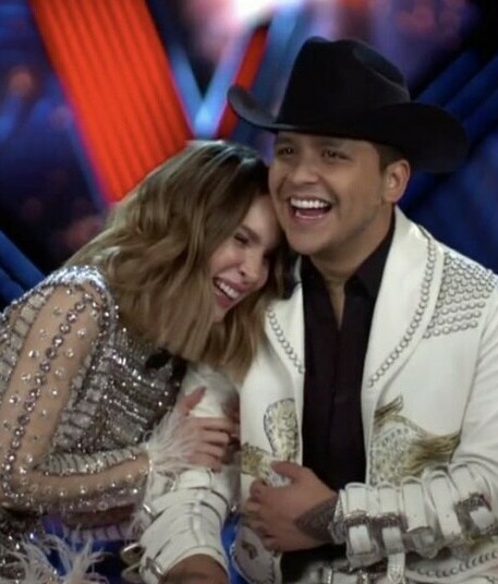 Belinda y Christian Nodal son coaches en La Voz México (Foto: Instagram).