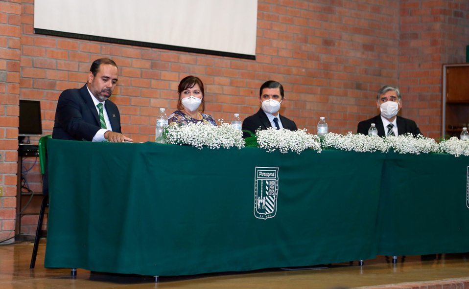 Armando, Lorena, Ricardo y José Francisco