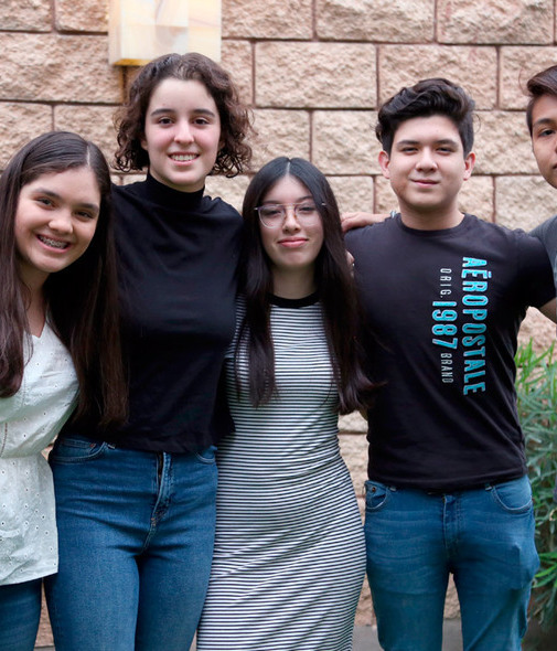 Maritere, Marigaby, Karla, Marco y Manuel