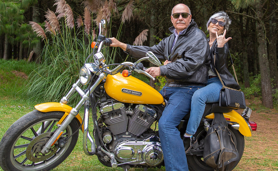 Gabriela Palacio y Mario Cabrera abuelitos con estilo