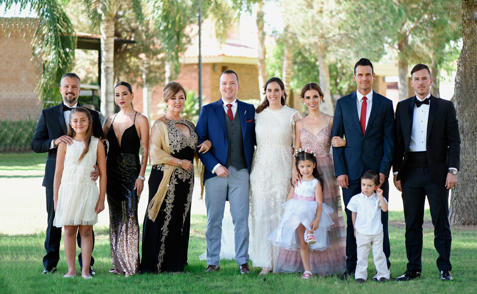 Familia del novio. Eduardo, Melina, Mayela, Alejandro, Daniela, Renata, Israel y Pedro