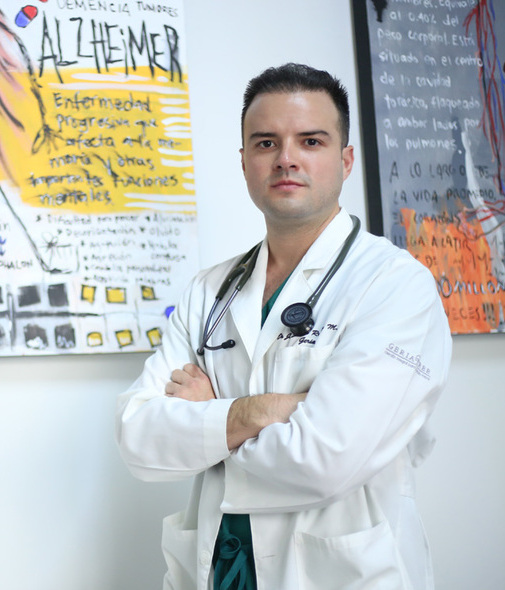 Jesús Javier Rodríguez habla de su gran labor como médico geriatra (Fotos: Jaime Jiménez)