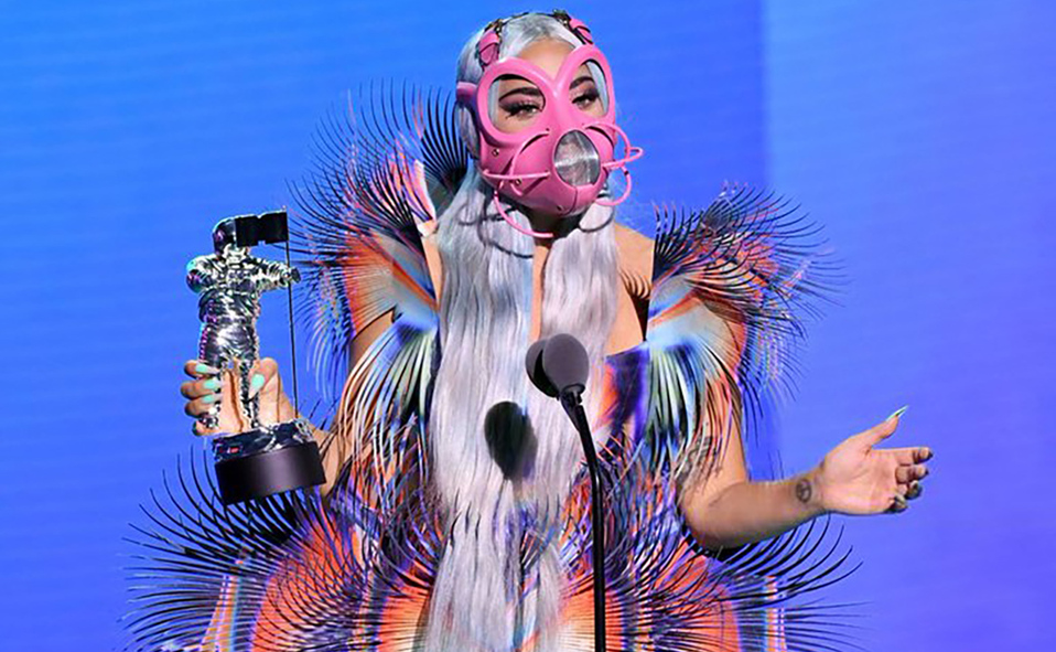 Lady Gaga además de liderar las nominaciones, recibió  el primer Tricon Award. Foto: Archivo