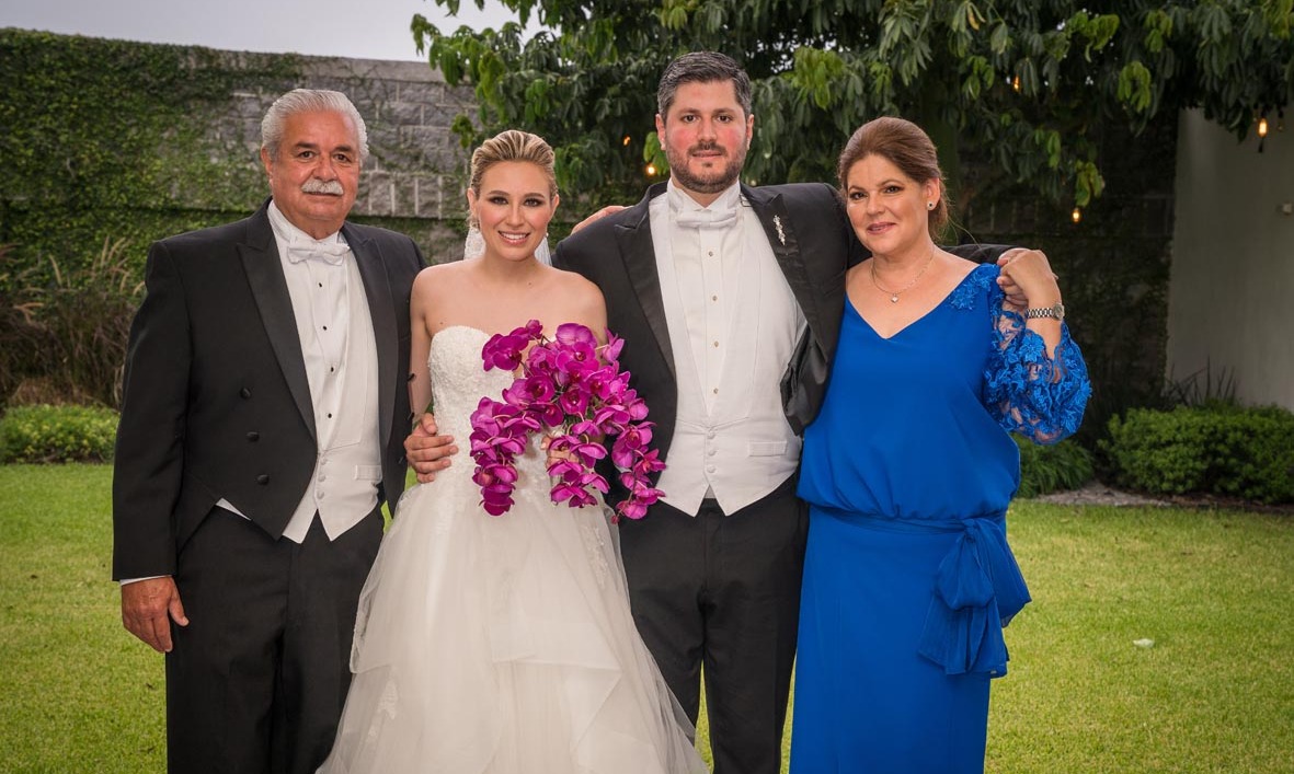 Roberto García, Andrea Loperena Báez, Mauricio García Gómez y Hazel Gómez de García / Foto: Monlee Photo & Film