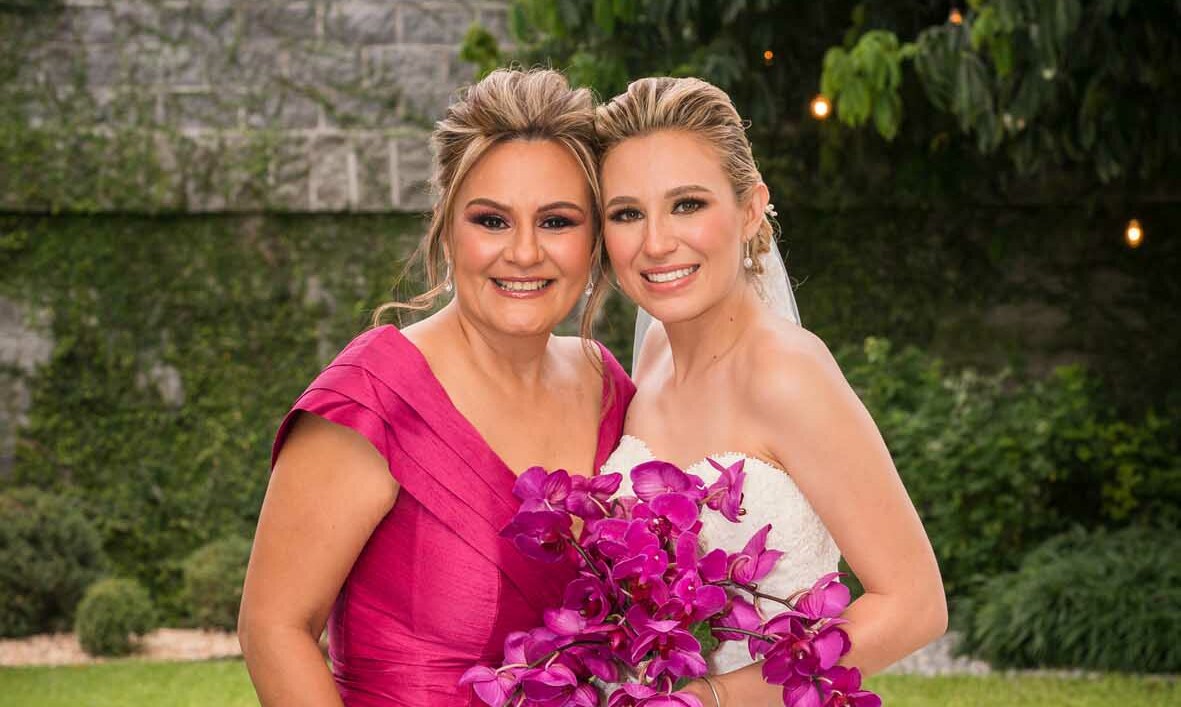 Lorena Baez de Loperena y Andrea Loperena Báez  / Foto: Monlee Photo & Film