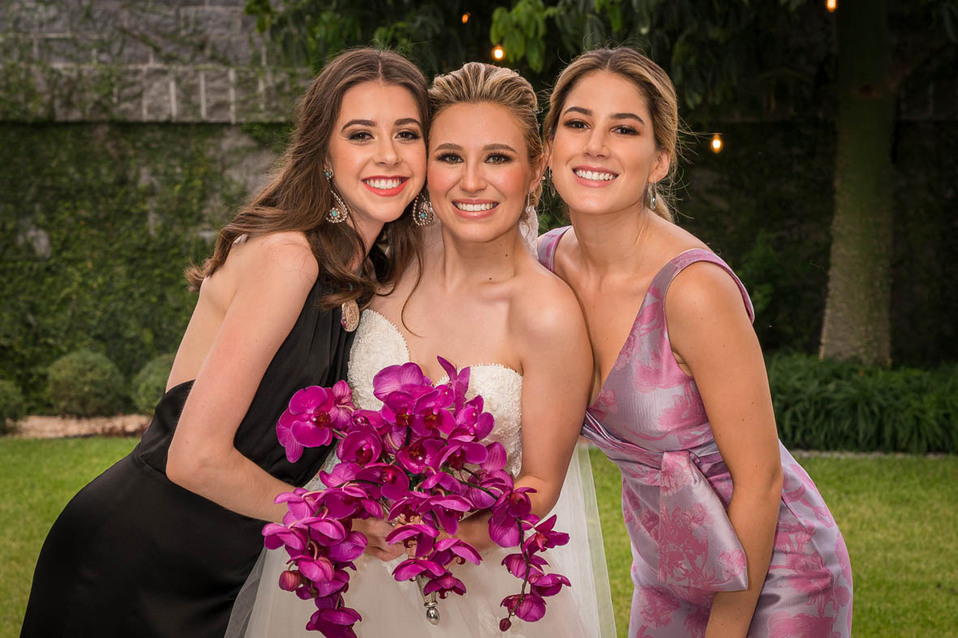 Constanza Ettiene, Andrea Loperena Báez y Cecilia Villaseñor / Foto: Monlee Photo & Film