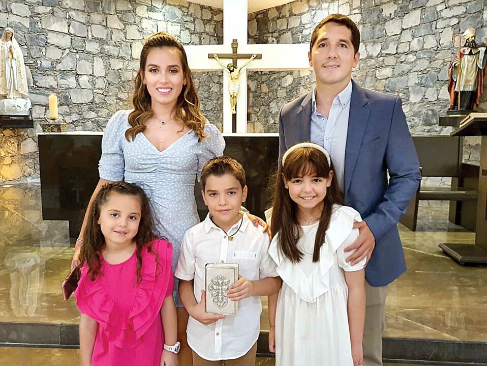 georgina Larrañaga, Leonardo Cuevas, Constanza Larrañaga, Karen Mendoza de Larrañaga y Joaquín Larrañaga González / Foto: Cortesía