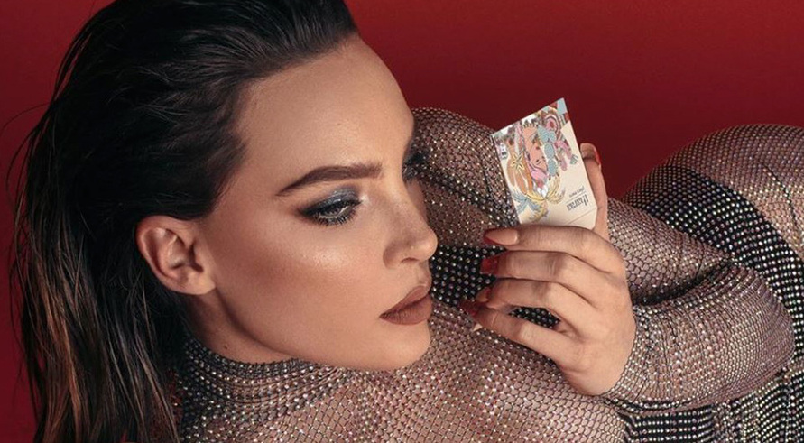 Belinda es la imagen oficial de su línea de belleza Tharaa Cosmetics. Foto: Archivo
