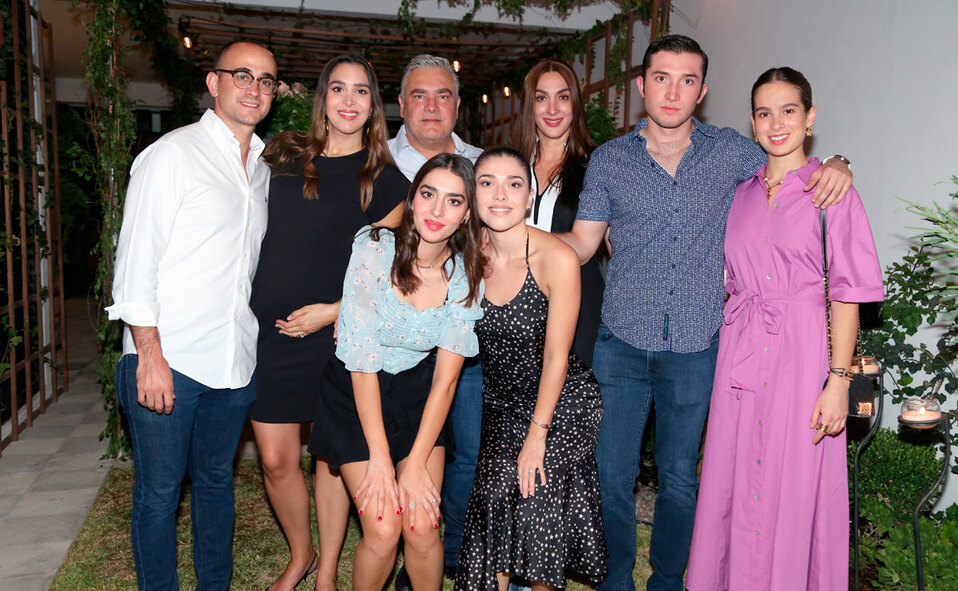 En familia