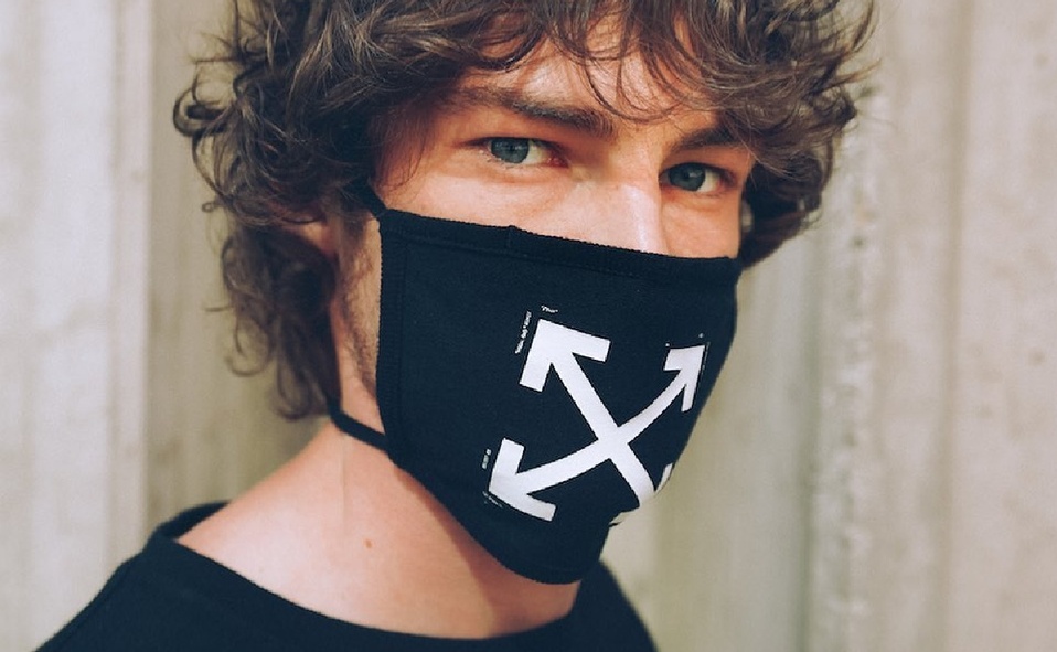 A nivel mundial, alrededor del 60 por ciento de las muertes atribuidas a covid-19 son hombres, según la OMS (Foto: Off-White/Instagram)