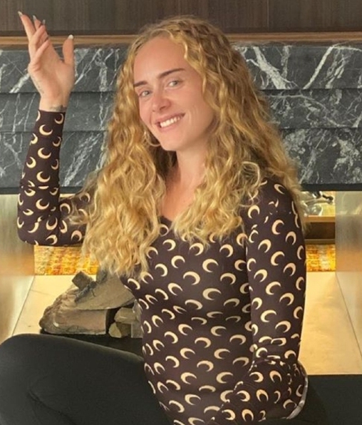 Adele se deja ver en bikini por primera vez, ¡y la critican en redes! (Foto: Instagram)