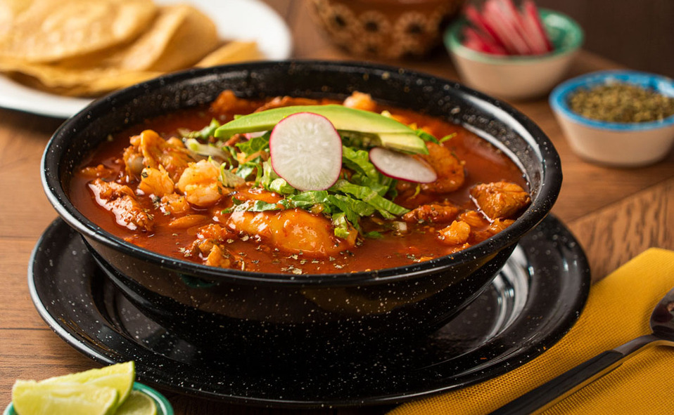 El pozole es uno de los platillos más representativos de México.