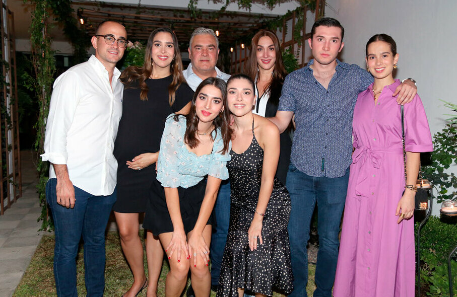 En familia
