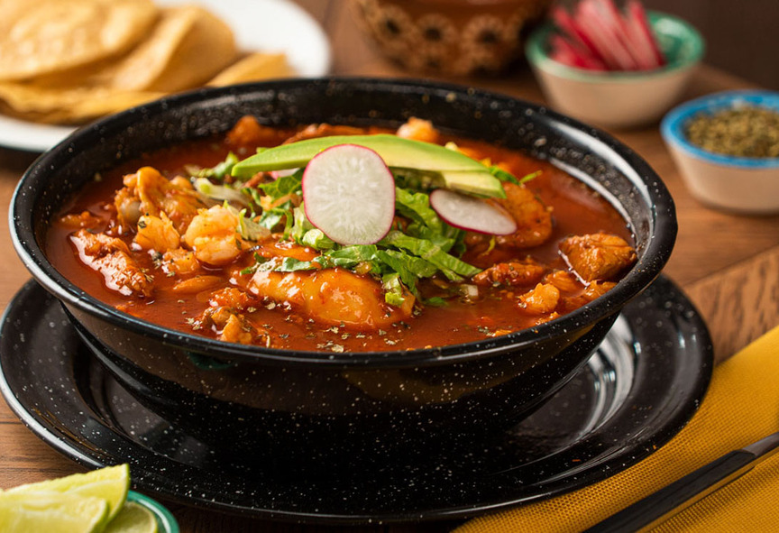 El pozole es uno de los platillos más representativos de México.