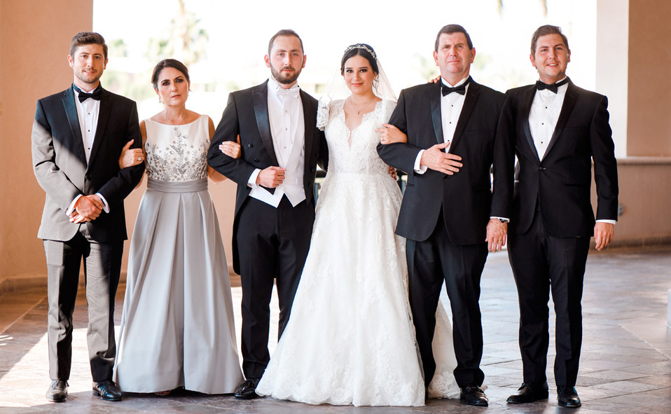 Familia del novio. Sergio, Malú, Ángel, Valeria, Sergio y Javier
