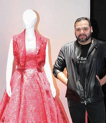 Benito Santo exhibió su colección rindiendo tributo a la amistad.