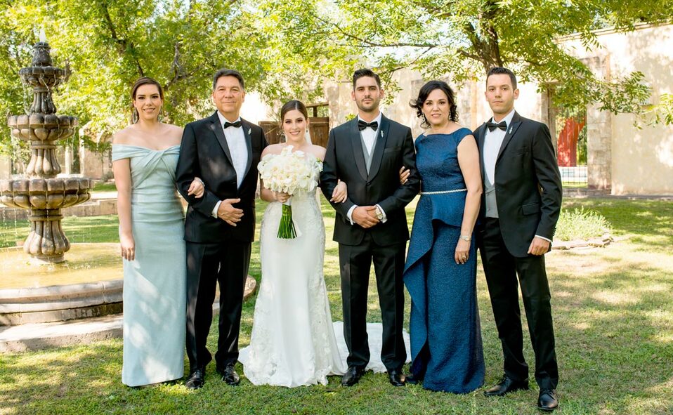 FAMILIA DEL NOVIO. MARÍA CRISTINA, GILBERTO, DANIELA, RICARDO, CRISTINA Y GILBERTO