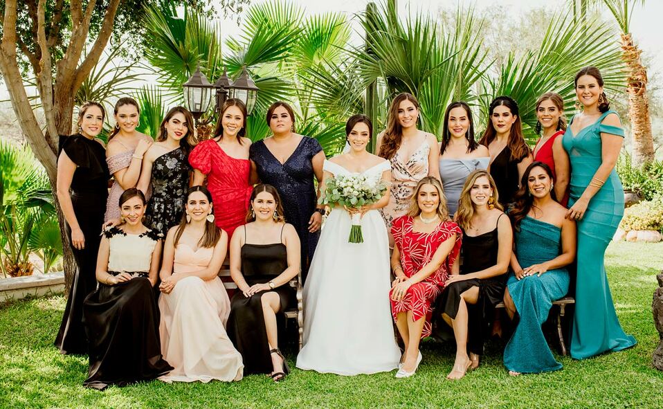 Amigas de la novia. Victoria, Luisa, Isabel, Ana Lucía, Ana lorena, Ane, Victoria, Scarlett, Magda, Daniela, Sammy, Andrea, Brenda, Jocelyn, Gabriela,