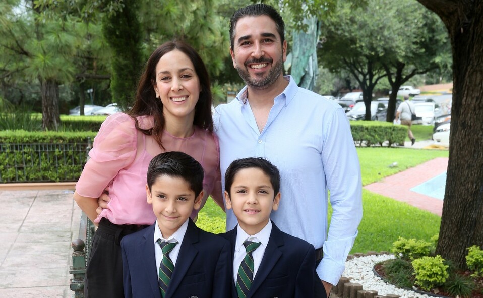 Carol Gresati, Alejandro Saide, Mauricio Saide y Alejandro Saide. FOTO: OMAR VALDEZ