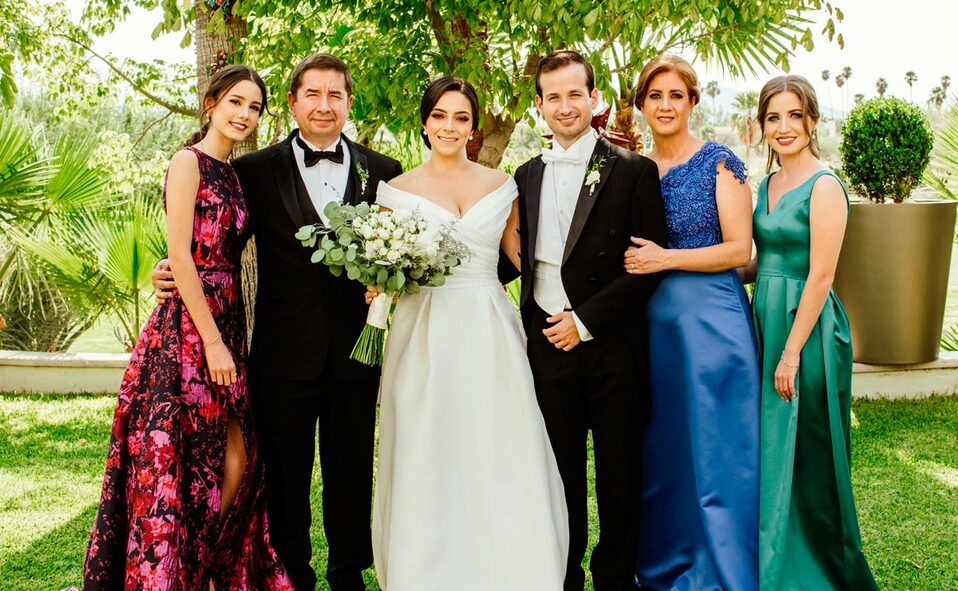 Familia del novio. Alejandra, Juan Carlos, Magda, Juan Carlos, Annie y Cristy