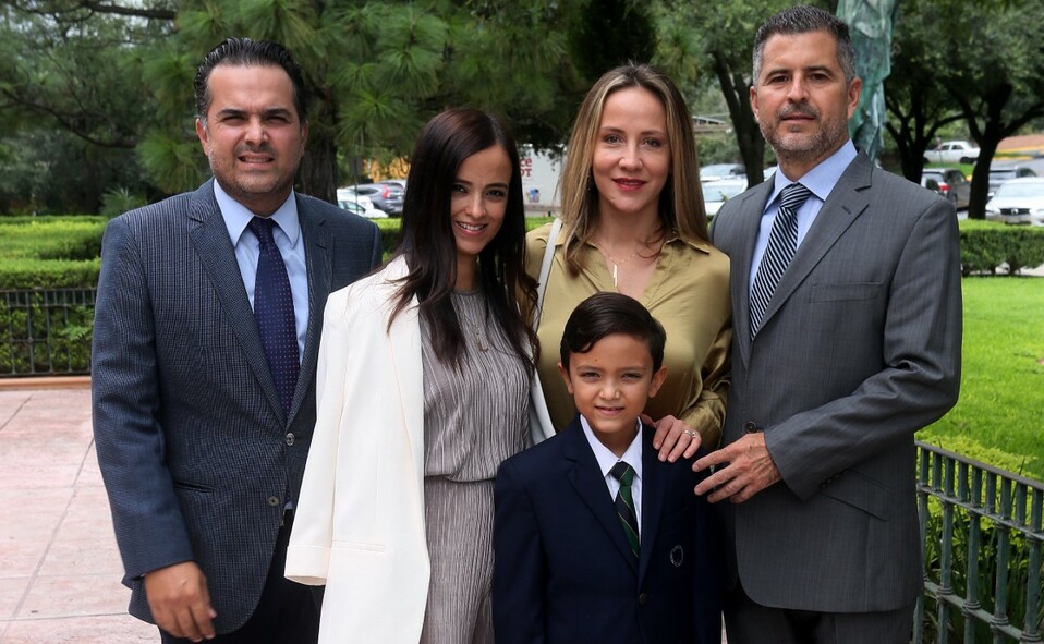 Francisco Sada, Any Zermeño de Sada, Kiko Sada, Vanessa Lozano y Eduardo Lozano. FOTO: OMAR VALDEZ