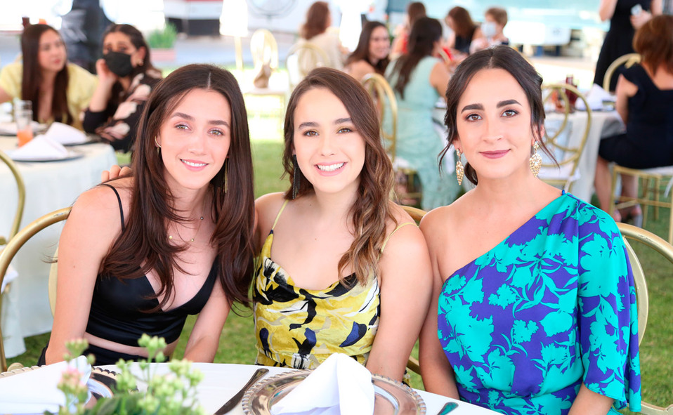 Grecia, Karla y Carol