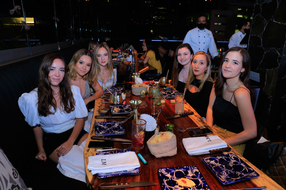 Mariale Nava, Valeria Gracia, Karla Albo, Mónica Marcos, Balbina Martínez y Marcela Mascareñas