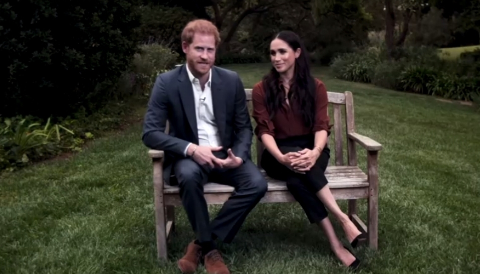 Meghan Markle y Harry hacen su primera aparición en televisión (Foto: Youtube)