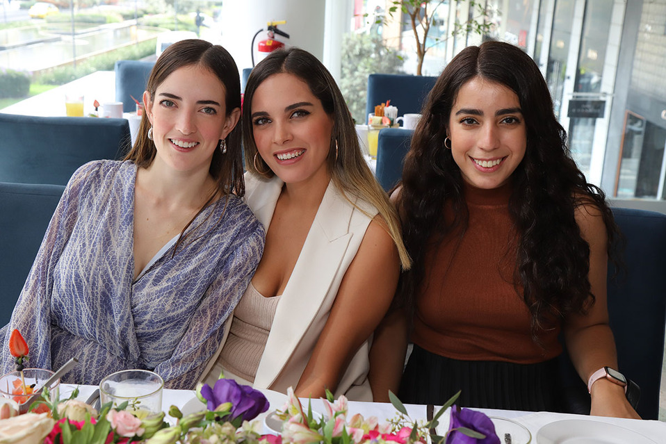 Carolina Cornejo, Ana Paula Hinojosa y Cristina Medrano