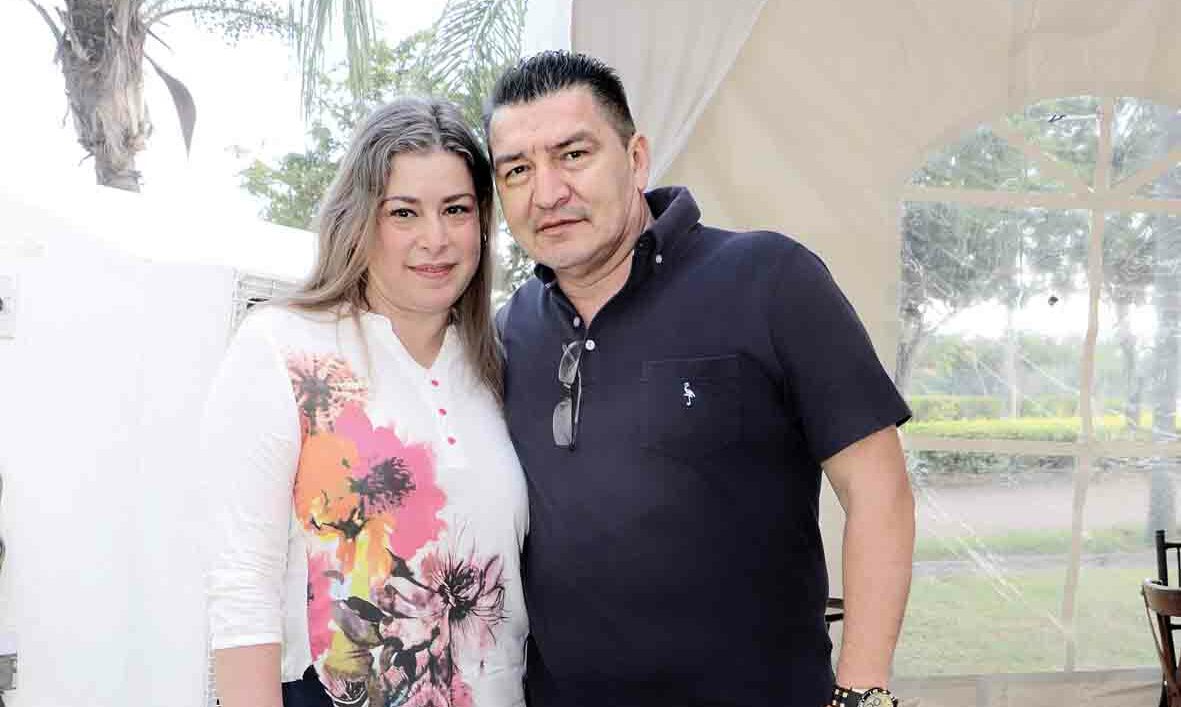 Amigos y familiares acompañaron a Lety en su cumpleaños / Dennis Hernández