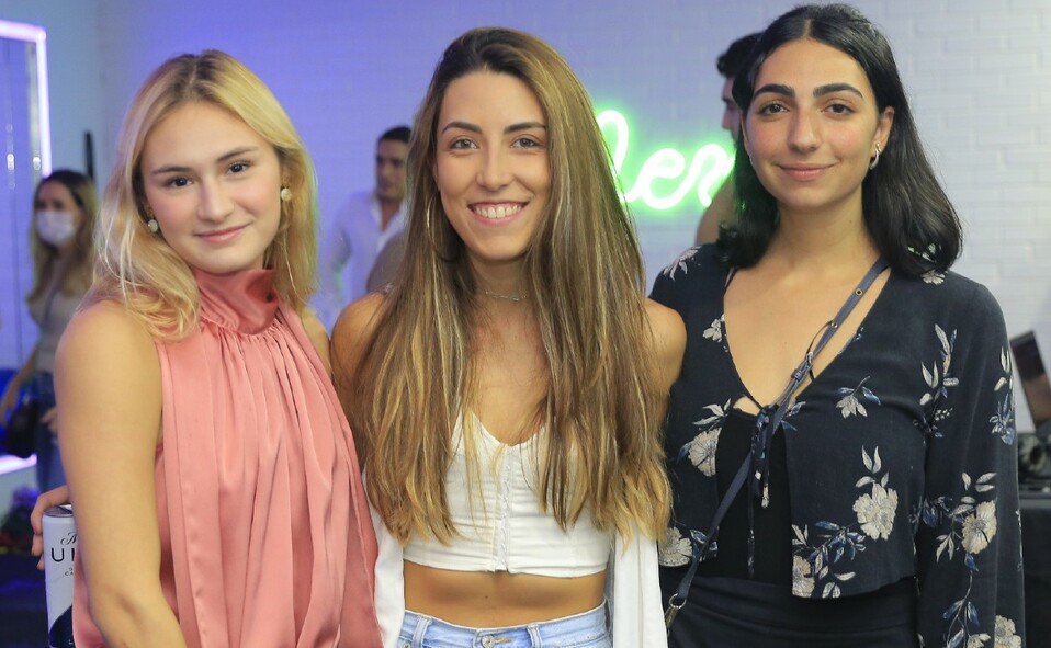 Valeria Miramontes, Paola Sosa y Renata Kalife. FOTO: DANIEL SALDÍVAR